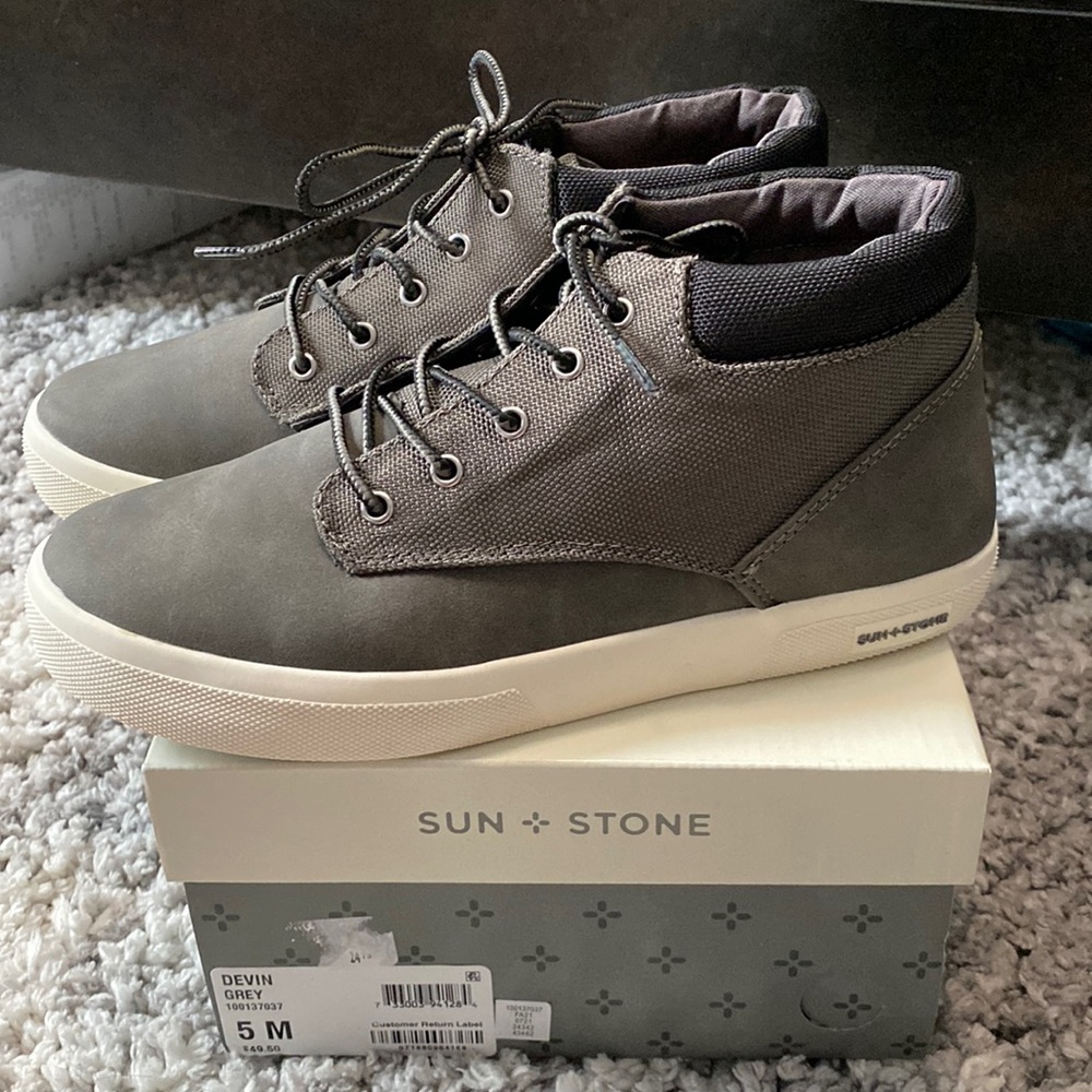 New! Boys Sun & Stone Boots - Size 5